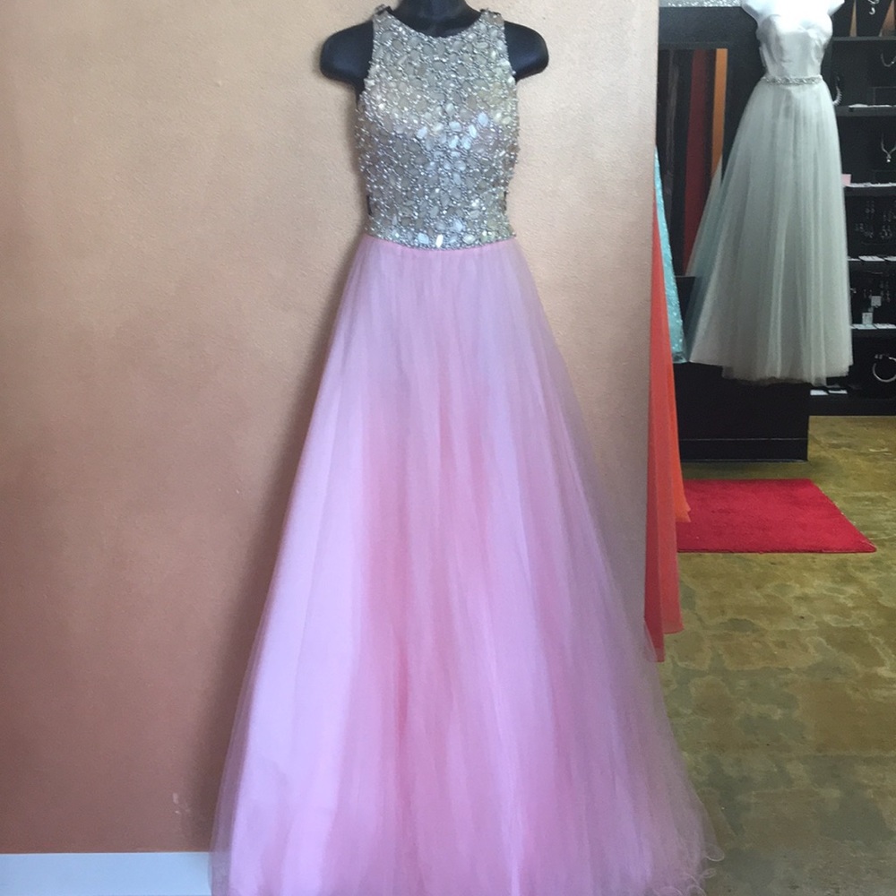 Eleni Elias prom dress